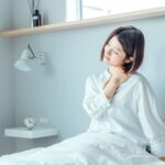 首の寝違え時に効果的なストレッチは？やってはいけない注意点も紹介